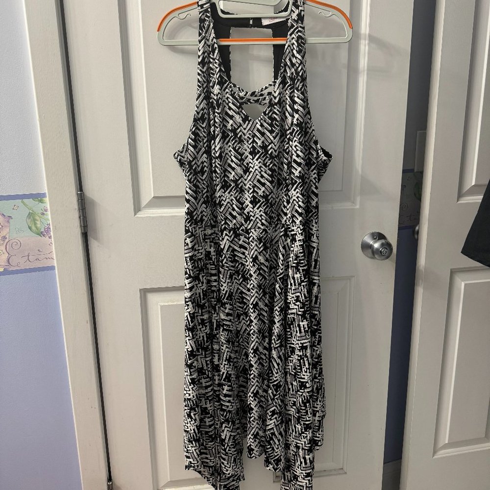 Candie's, size 1X, kerchief hem dress